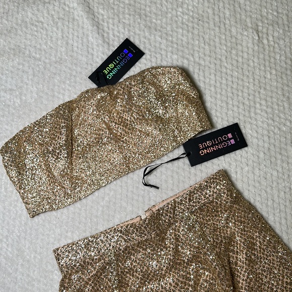 BEGINNING BOUTIQUE GOLD GLITTER SKIRT SET SIZE SMALL - Picture 2 of 3